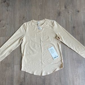 Lululemon love long sleeve size 4
